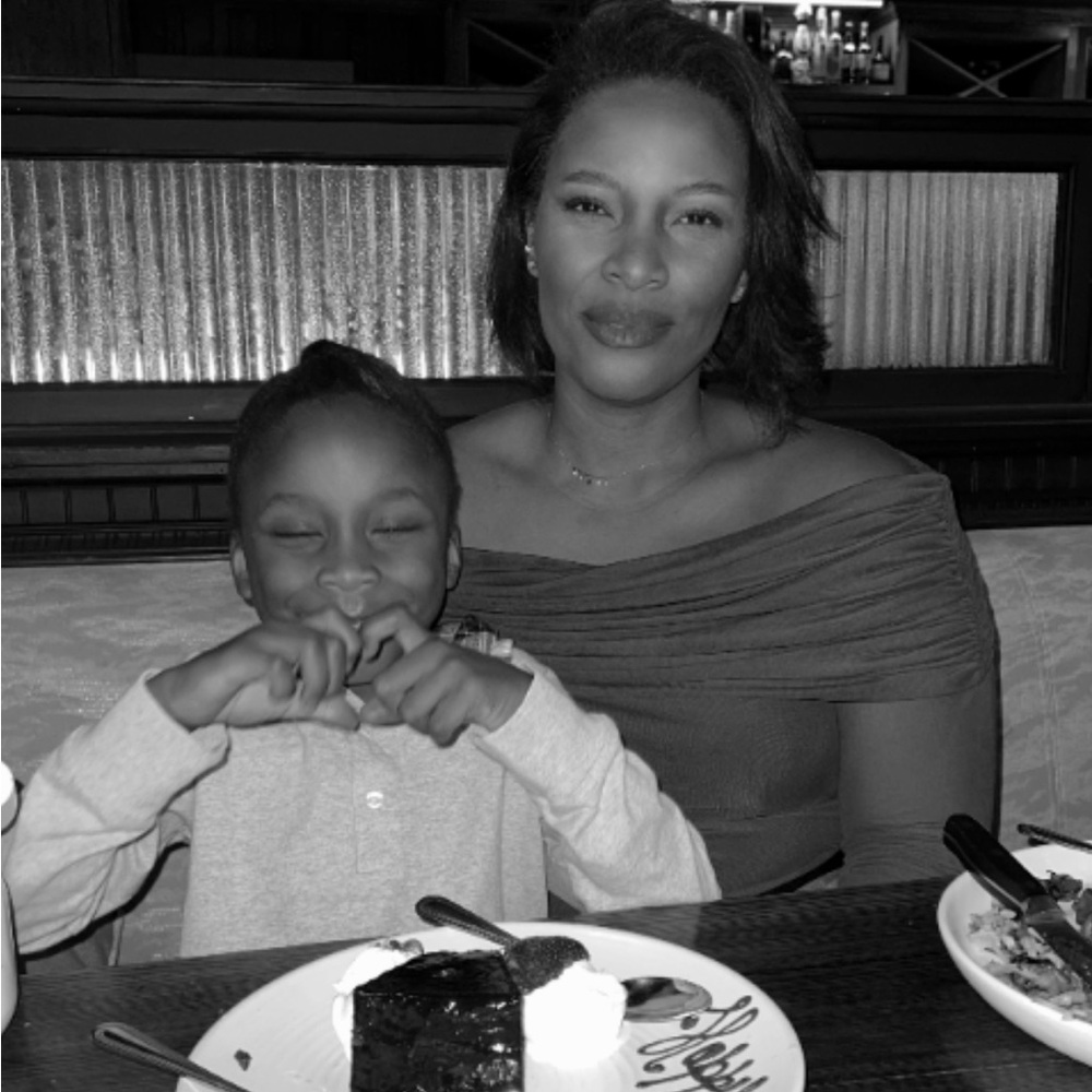 Hello🫶🏽🥥 - Picture 5 of 8